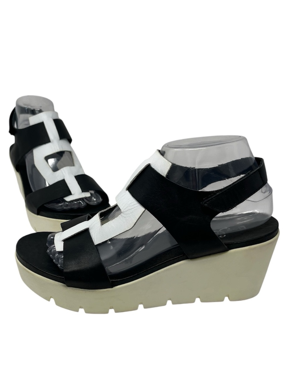 Bos & Co Somo platform sandal black & white EU 39